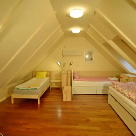 בית נופש With Beautiful Nature Lovely Garden Sauna *