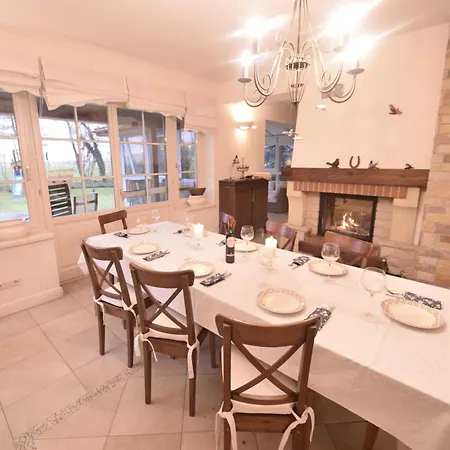 別荘 Seaside With Sauna