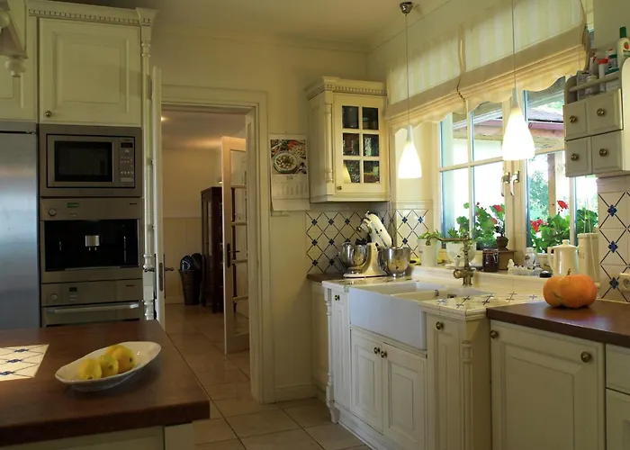 Дом отдыха Seaside With Sauna